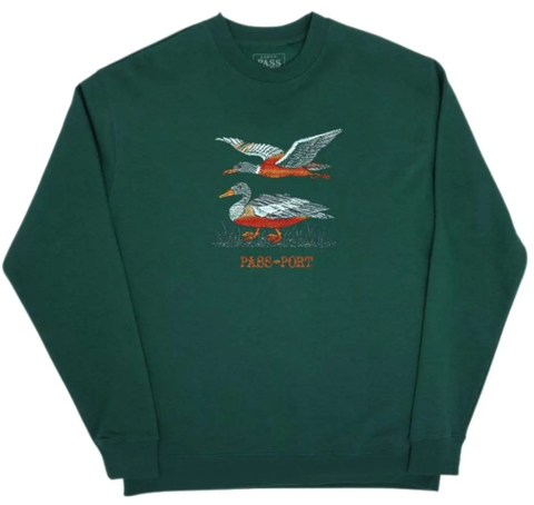 Passport Duck Thread Crew Sweater / Dark Green
